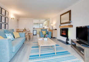 3 Strandways Court